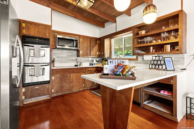 951 Hill Top, Canyon Lake, TX 78133