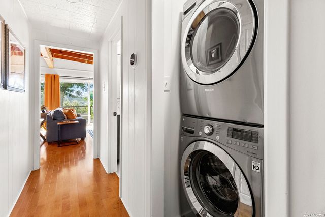 951 Hill Top, Canyon Lake, TX 78133