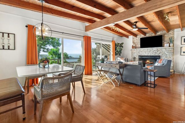 951 Hill Top, Canyon Lake, TX 78133