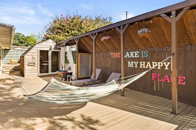 951 Hill Top, Canyon Lake, TX 78133