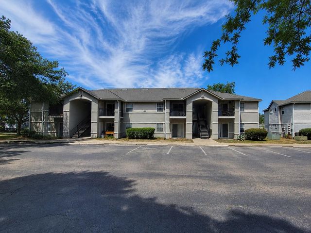 3705 SW 27TH STREET 818, Gainesville, FL 32608
