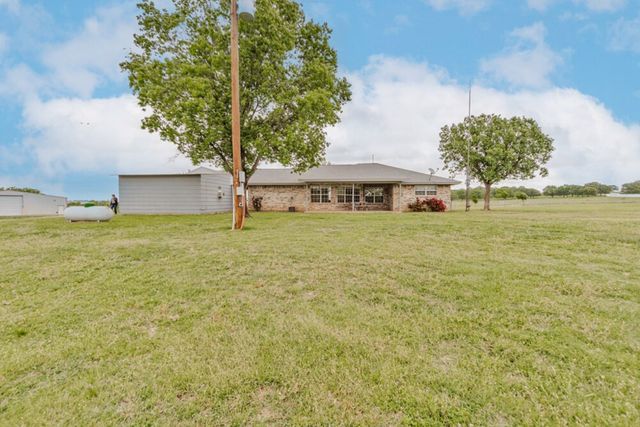 4316 Leona Road, Bowie, TX 76230