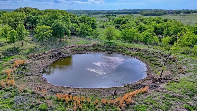 4316 Leona Road, Bowie, TX 76230