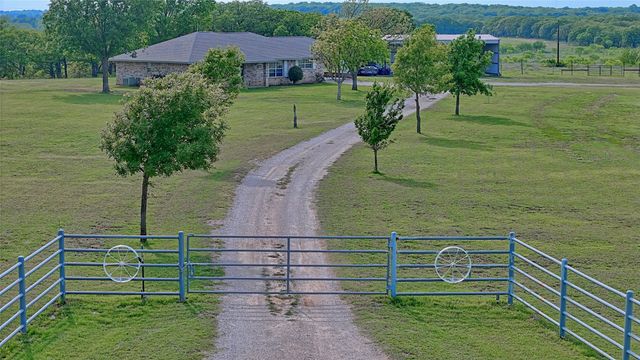 4316 Leona Road, Bowie, TX 76230