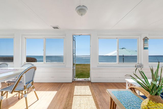 1400 Peconic Bay Boulevard, Jamesport, NY 11947