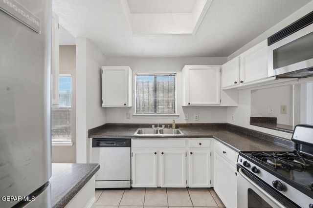 848 CLOUDBURST Drive, El Paso, TX 79912
