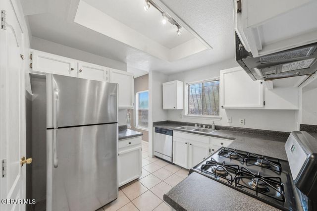 848 CLOUDBURST Drive, El Paso, TX 79912
