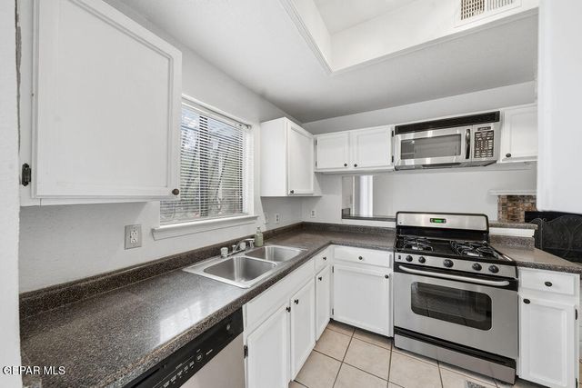 848 CLOUDBURST Drive, El Paso, TX 79912