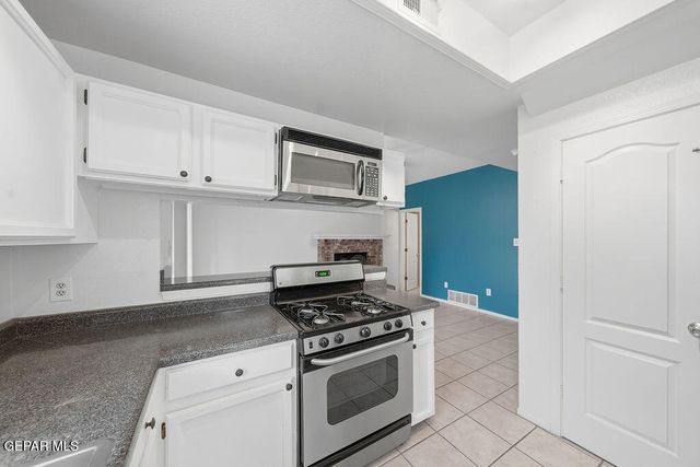 848 CLOUDBURST Drive, El Paso, TX 79912