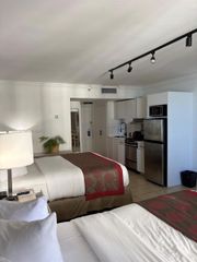 19201 Collins Avenue 820, Sunny Isles Beach, FL 33160