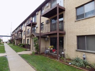 7214 W Wrightwood Avenue 2S, Elmwood Park, IL 60707