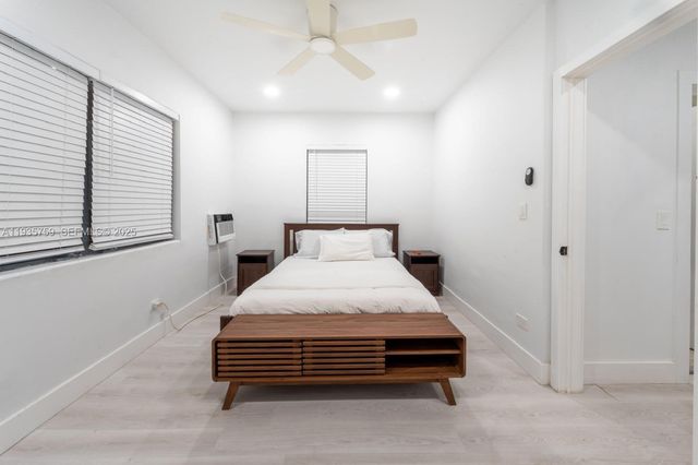 711 85th St, Miami Beach, FL 33141