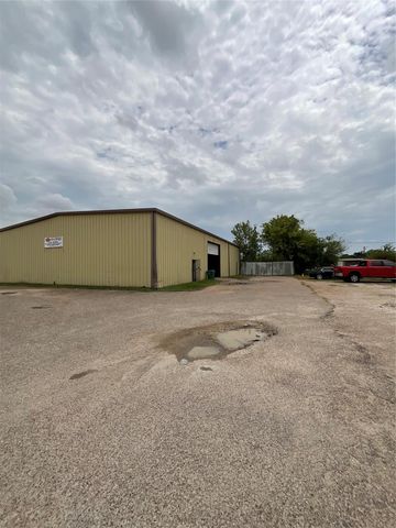 3201 Texas Avenue, La Marque, TX 77568