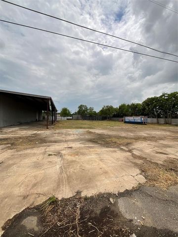 3201 Texas Avenue, La Marque, TX 77568
