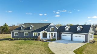 10914 Doves Point, Brighton, MI 48114