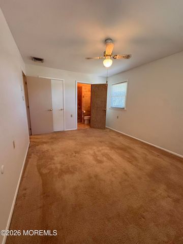 29 Robinson Road, Brick, NJ 08724