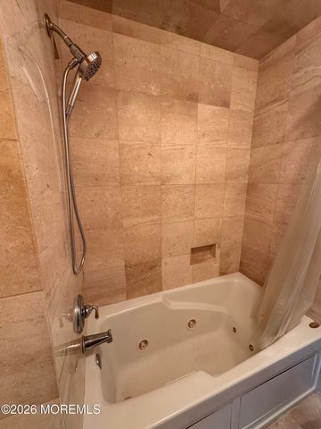 29 Robinson Road, Brick, NJ 08724