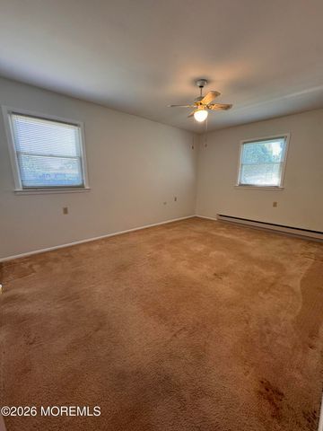 29 Robinson Road, Brick, NJ 08724