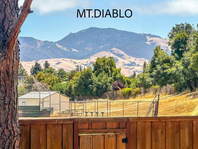 589 Maureen Ln, Pleasant Hill, CA 94523