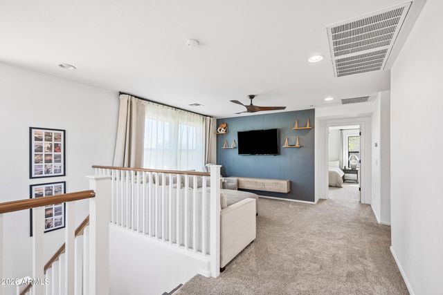 3905 W KIRKLAND Avenue, San Tan Valley, AZ 85144