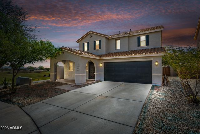 3905 W KIRKLAND Avenue, San Tan Valley, AZ 85144