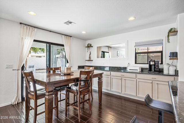 3905 W KIRKLAND Avenue, San Tan Valley, AZ 85144