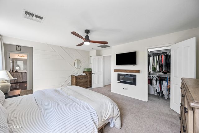 3905 W KIRKLAND Avenue, San Tan Valley, AZ 85144