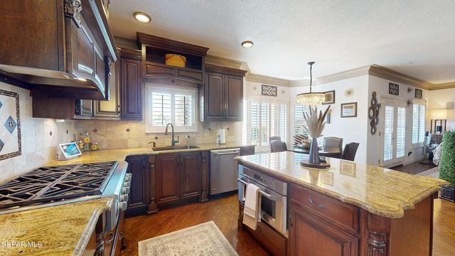 6324 La Posta Drive, El Paso, TX 79912