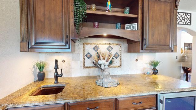 6324 La Posta Drive, El Paso, TX 79912