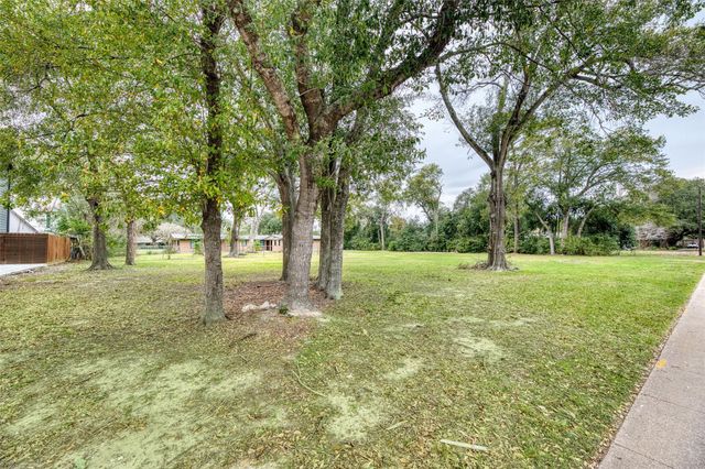 1505 East Avenue, Katy, TX 77493