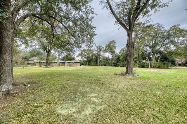 1505 East Avenue, Katy, TX 77493