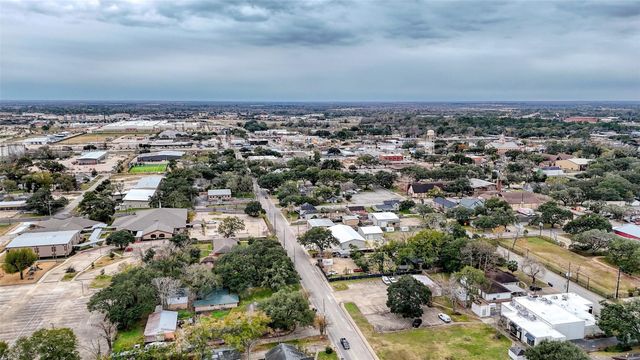 1505 East Avenue, Katy, TX 77493