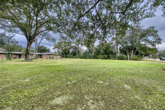 1505 East Avenue, Katy, TX 77493