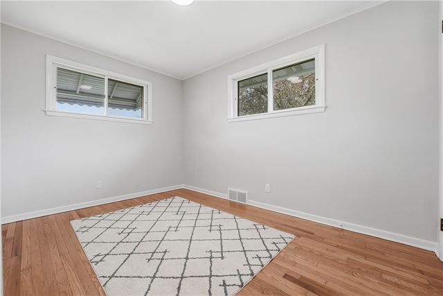 17 Shenango Rd, Neshannock Twp, PA 16105