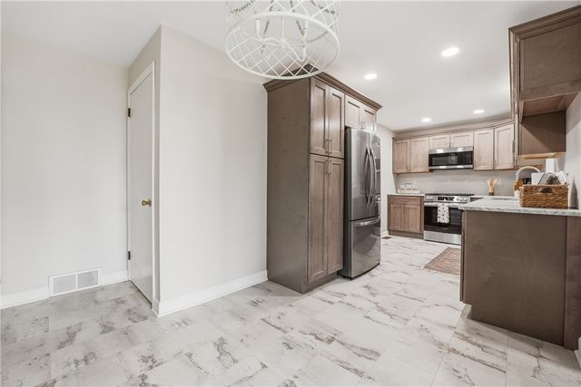 17 Shenango Rd, Neshannock Twp, PA 16105