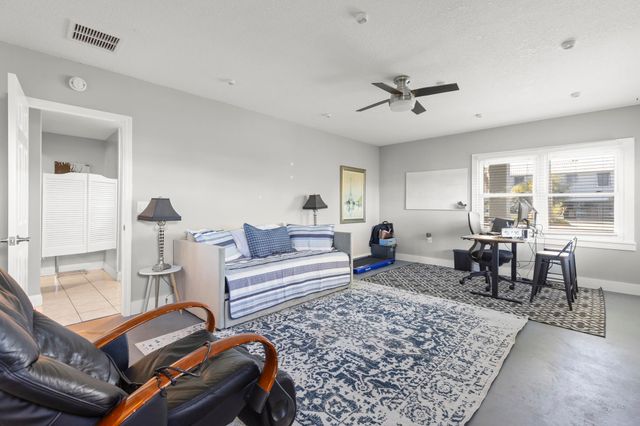 300 Boulevard Des Pins, St Augustine, FL 32080