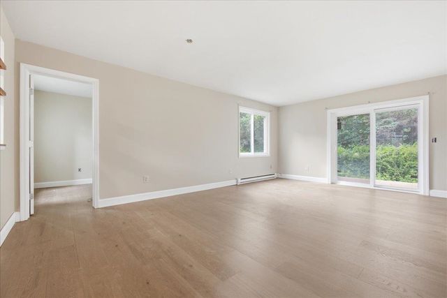 1 Overlook Drive, South Burlington, VT 05403