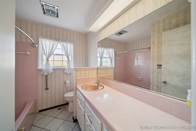 14650 E 11th Place, Tulsa, OK 74108