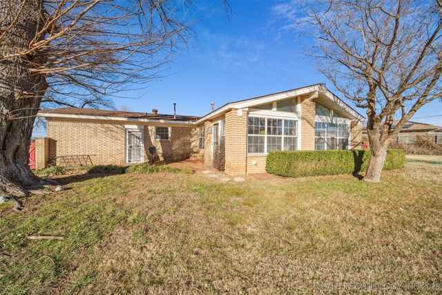 14650 E 11th Place, Tulsa, OK 74108