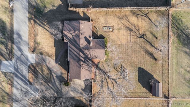 14650 E 11th Place, Tulsa, OK 74108