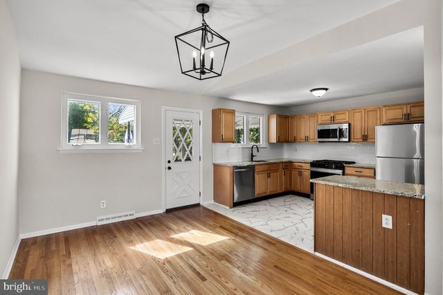 356 WASHINGTON AVE, West Berlin, NJ 08091