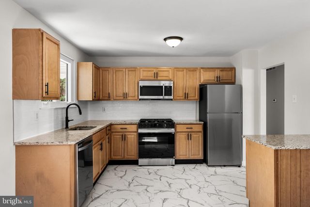 356 WASHINGTON AVE, West Berlin, NJ 08091