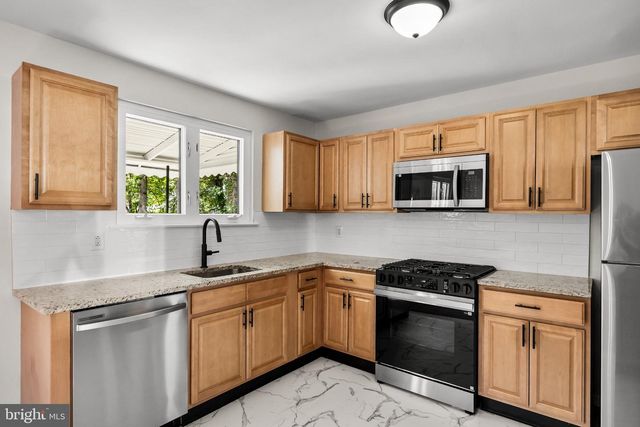 356 WASHINGTON AVE, West Berlin, NJ 08091