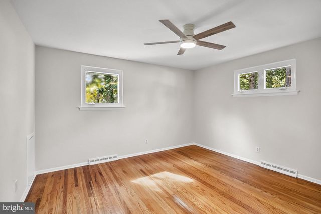 356 WASHINGTON AVE, West Berlin, NJ 08091