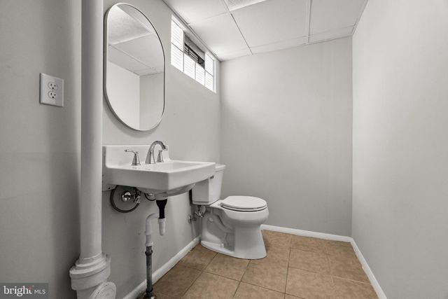 356 WASHINGTON AVE, West Berlin, NJ 08091