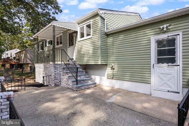356 WASHINGTON AVE, West Berlin, NJ 08091