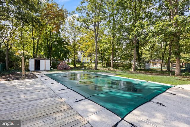 356 WASHINGTON AVE, West Berlin, NJ 08091