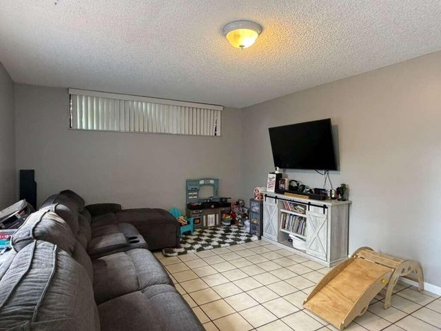 8182 Thames Boulevard D, Boca Raton, FL 33433