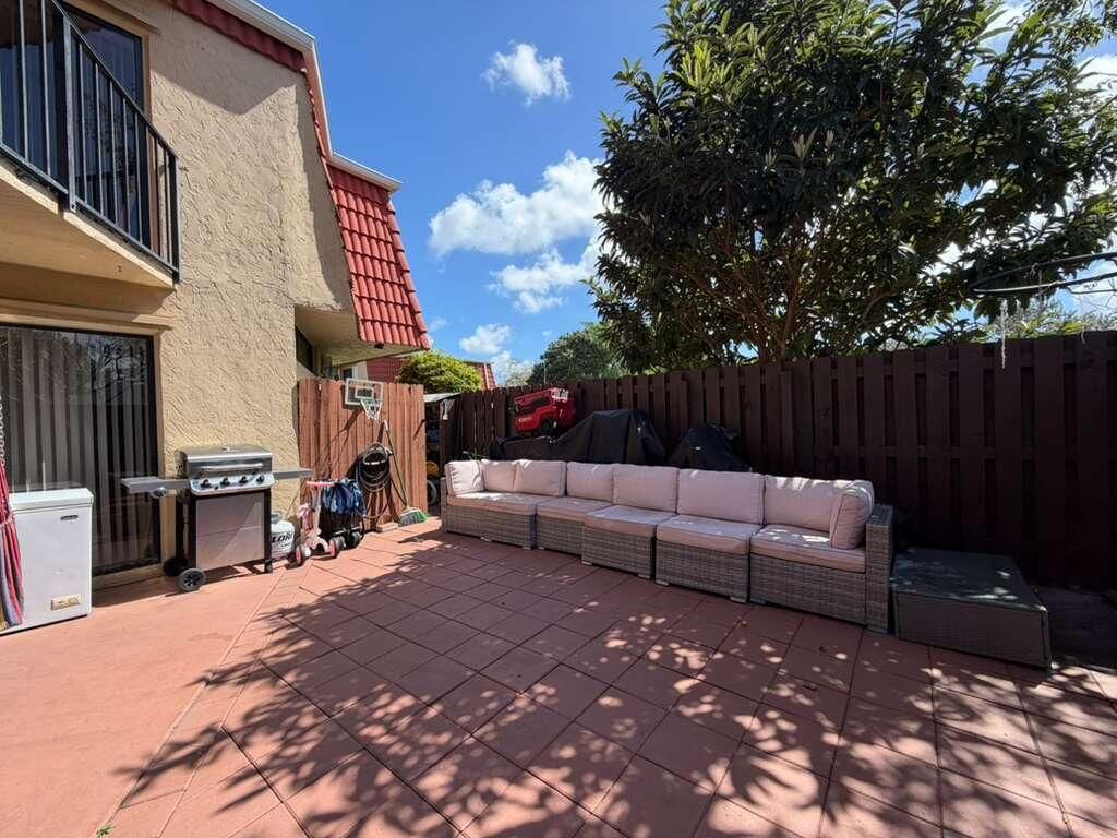 8182 Thames Boulevard D, Boca Raton, FL 33433