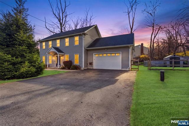 34 Tobyhanna Trail, Hopatcong, NJ 07843
